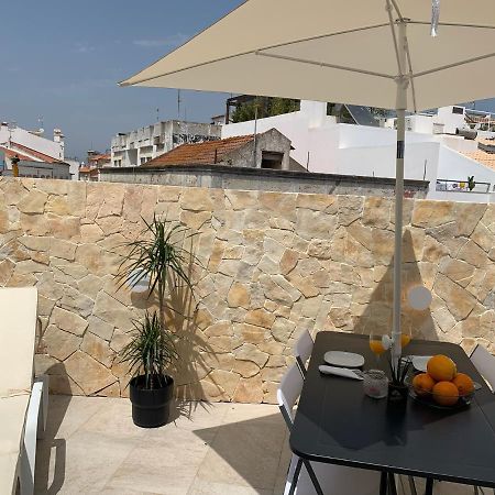 House With A Bbq Terrace In The Centre Of Lagos Exterior foto